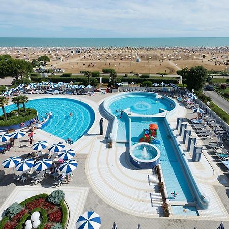 Aparthotel Imperial Bibione Bagian luar foto