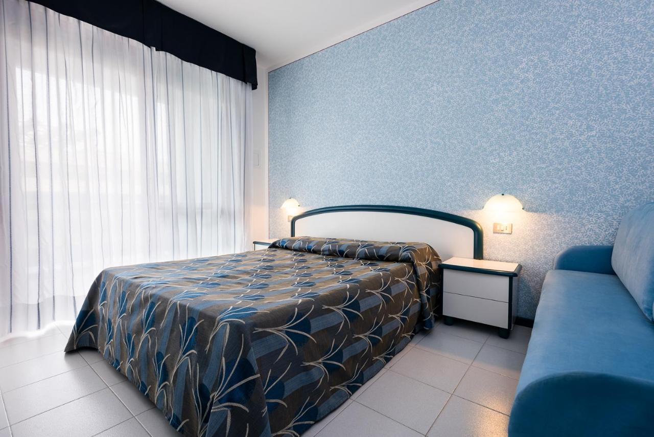 Aparthotel Imperial Bibione Bagian luar foto