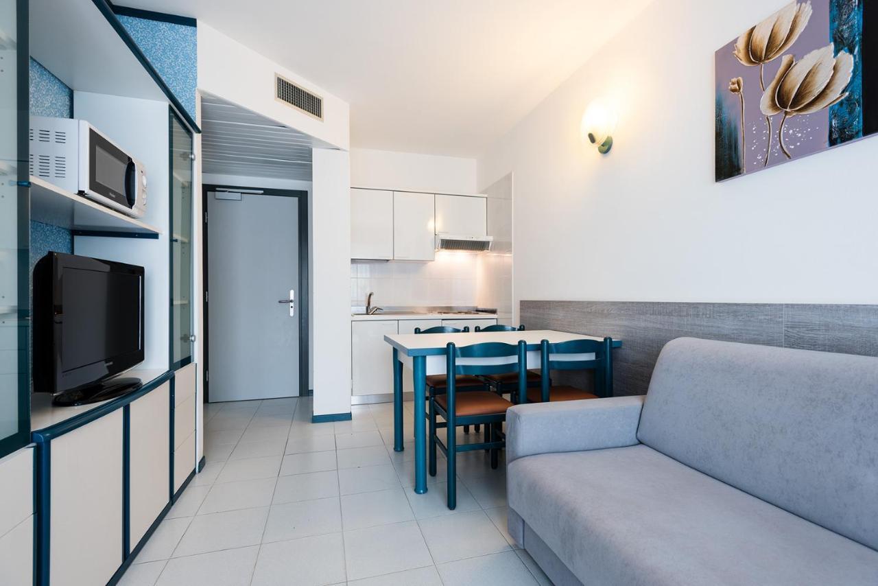 Aparthotel Imperial Bibione Bagian luar foto