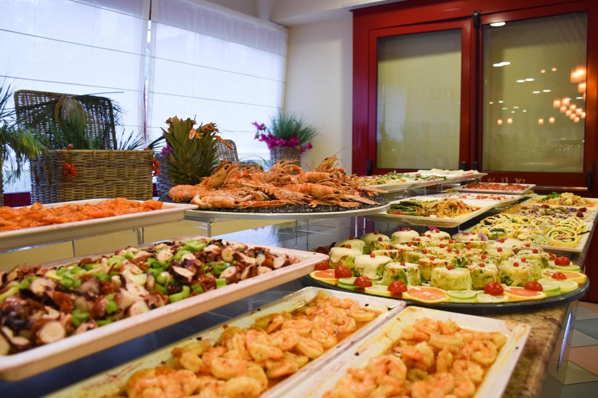 Aparthotel Imperial Bibione Bagian luar foto