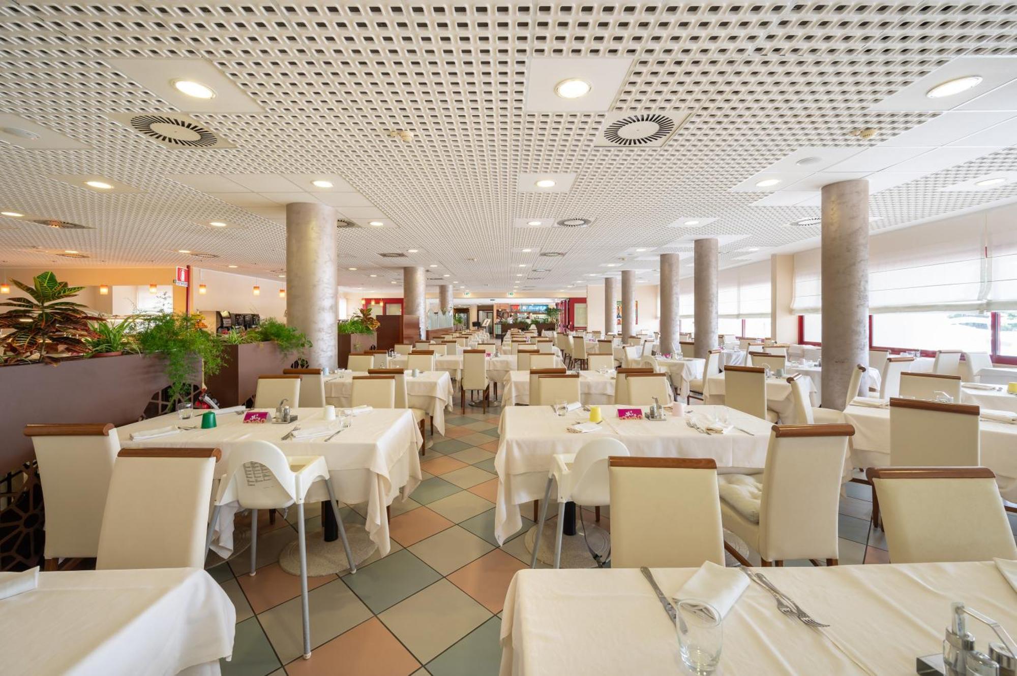 Aparthotel Imperial Bibione Bagian luar foto