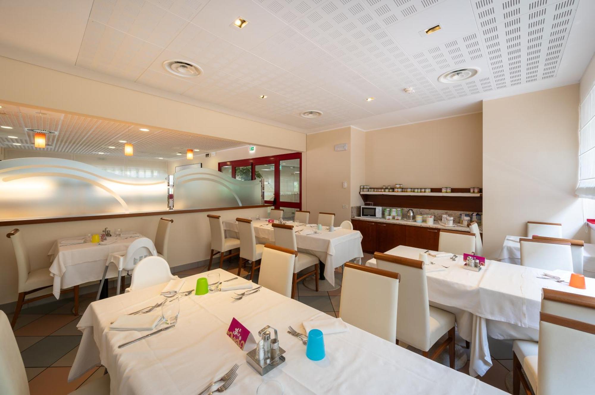 Aparthotel Imperial Bibione Bagian luar foto